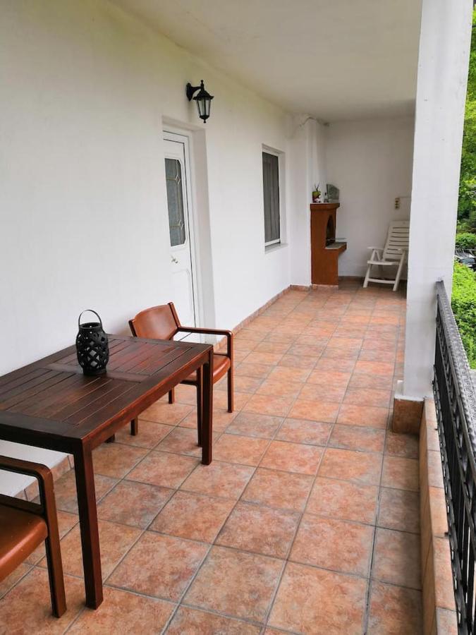 Sotiris Idyllic Garden House Villa กาลัมปากา ภายนอก รูปภาพ